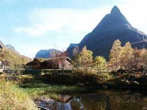 Foto van de berg 'Toren in Innerdalen' 'Innerdalstarnet' of 'Dalatarnet' of 'Tarnet' in Noorwegen
