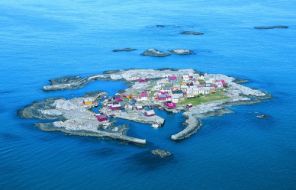 Foto van het kleine eiland Grip in Noorwegen