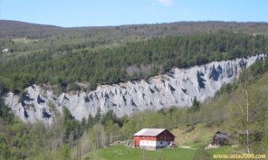 Foto van kalksteenformaties in Skåbu in Noorwegen